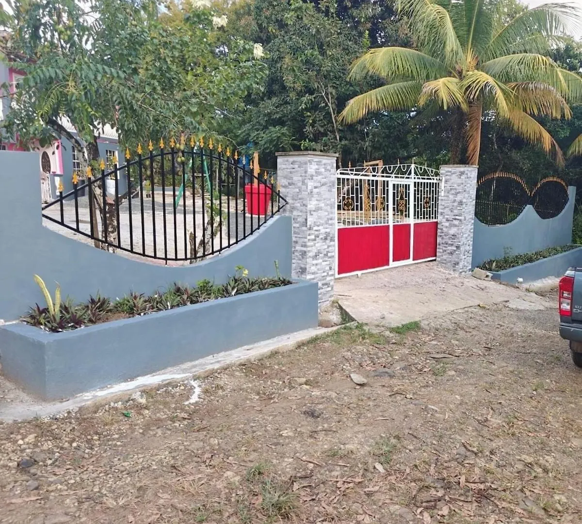 Risoli Villa Micoud 0*,  Santa Lúcia
